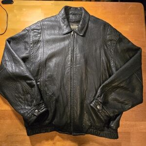Robert Comstock Endurance leather bomber jacket. Mens 42